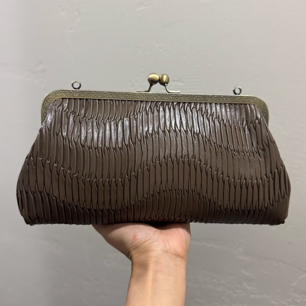 Brownish Pleated Genuine Leather Handmade Retro Kisslock Clutch, Multi Use Purse - Picture 10 of 16